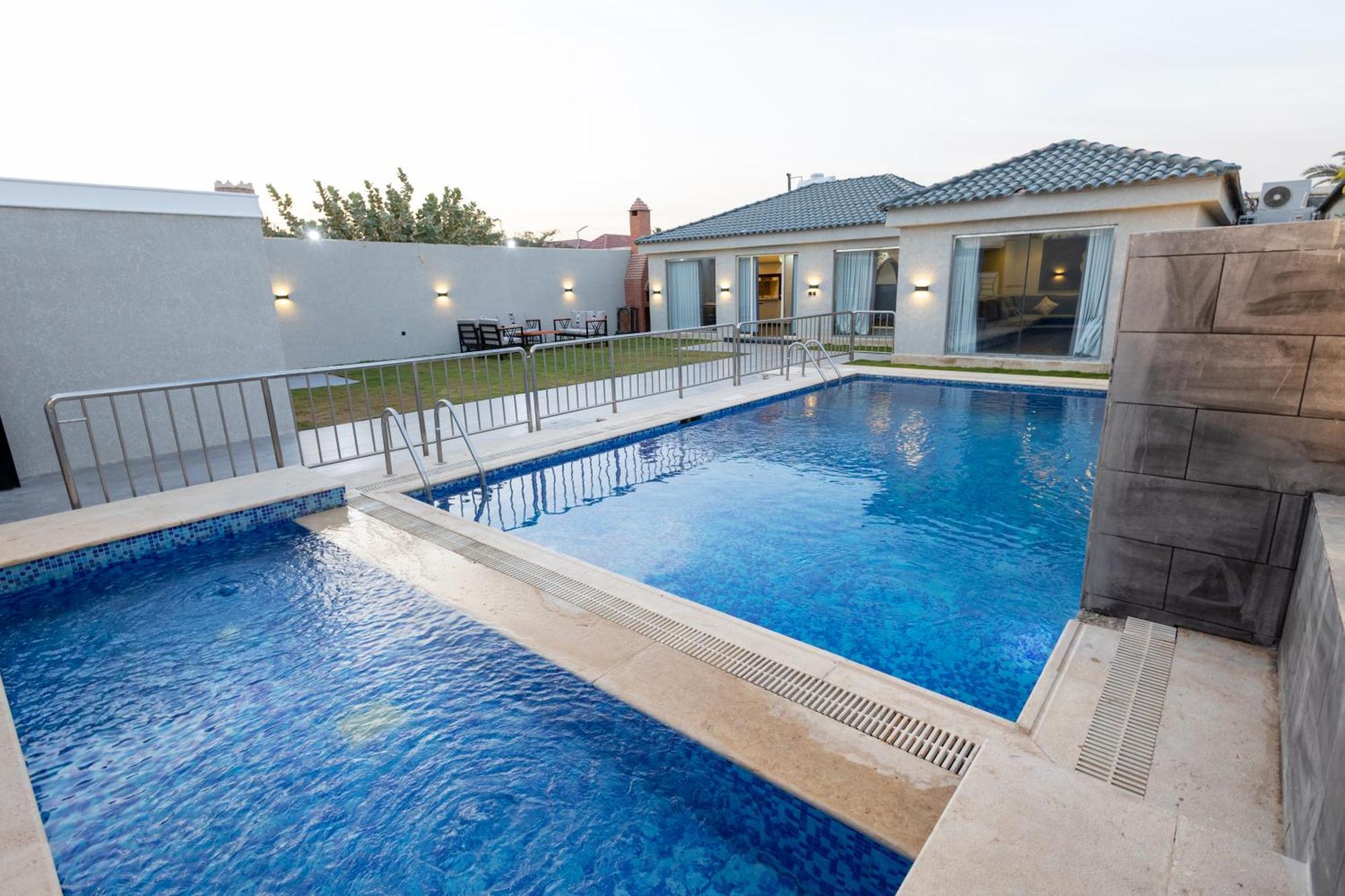Alasdaf Chalets Ar Riyad Esterno foto